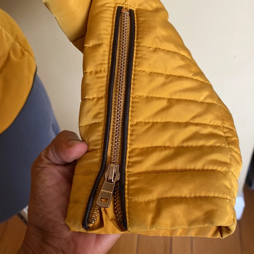 Zara Basic Puffer Jacket - Picture 3 of 7